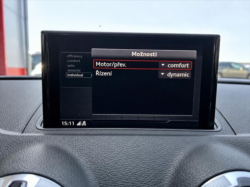 Audi A3 35 TFSi  LED  KLIMA  110kw - fotka 29 z 41