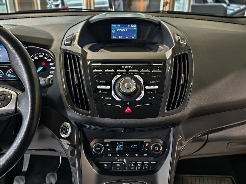 Ford Kuga 1.5 EcoBoost 110kW TITANIUM - fotka 13 z 24