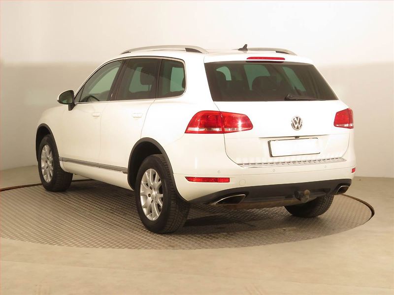Volkswagen Touareg (2012) 3.0 TDI, 4X4, Automat - fotka 4 z 16