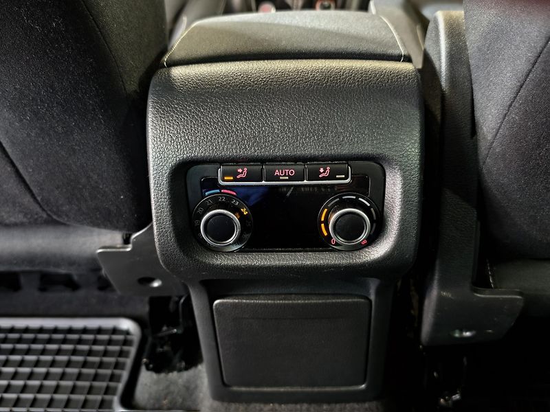 Volkswagen Sharan 2.0 TDi 125kW, 7 MÍST, MATCH - fotka 21 z 24