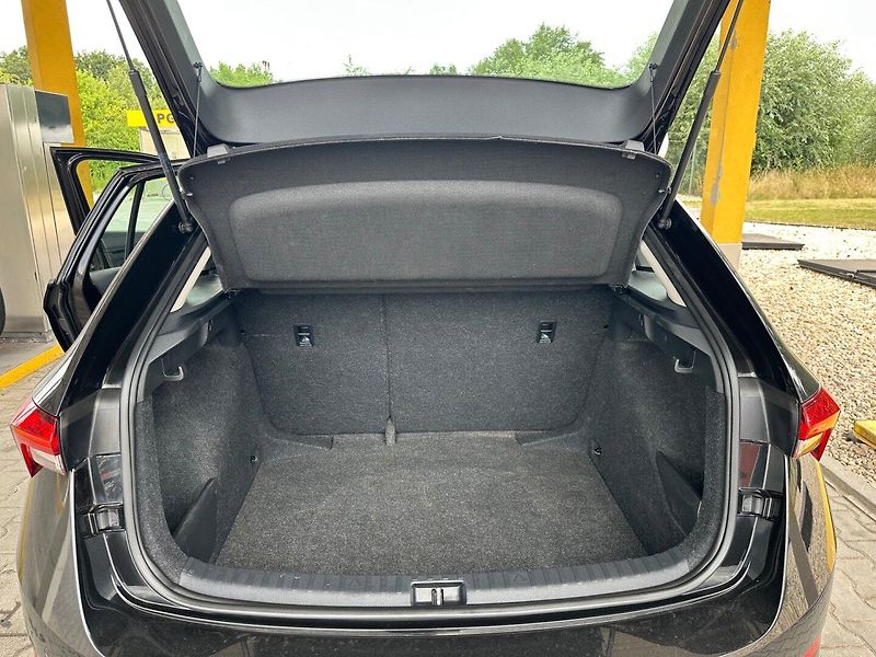 Škoda Scala (2023) 1.0TSi APP, LED, VÝHŘEV SED. - fotka 14 z 14