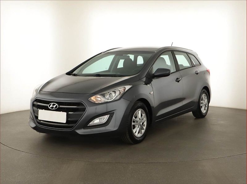Hyundai i30 (2016) 1.6 MPI, Tempomat - fotka 2 z 13