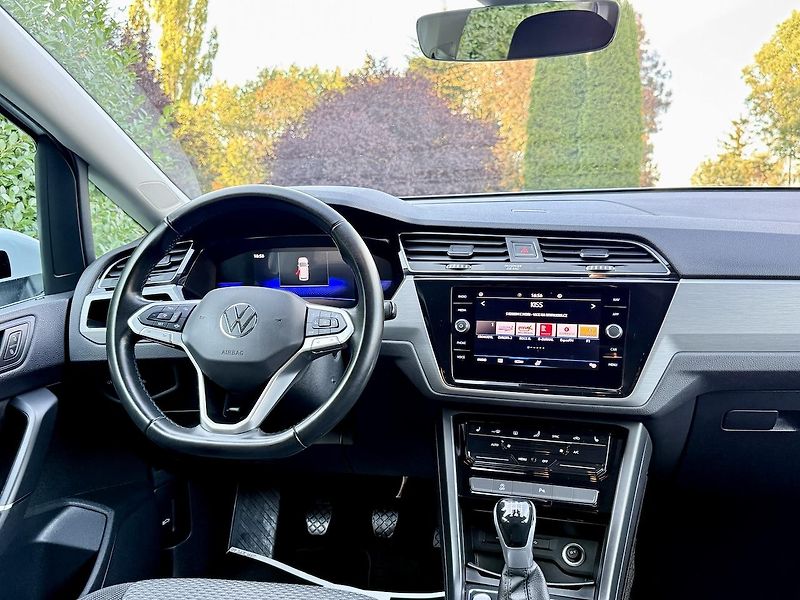 Volkswagen Touran (2023) 1.5TSi 110kW Koup.ČR,LED,TAŽNÉ - fotka 6 z 20