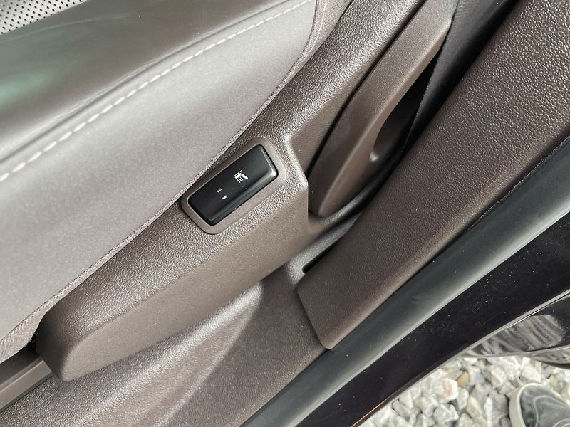Renault Espace (2016) 1.6 dCi,118kW,Initiale Paris - fotka 41 z 49
