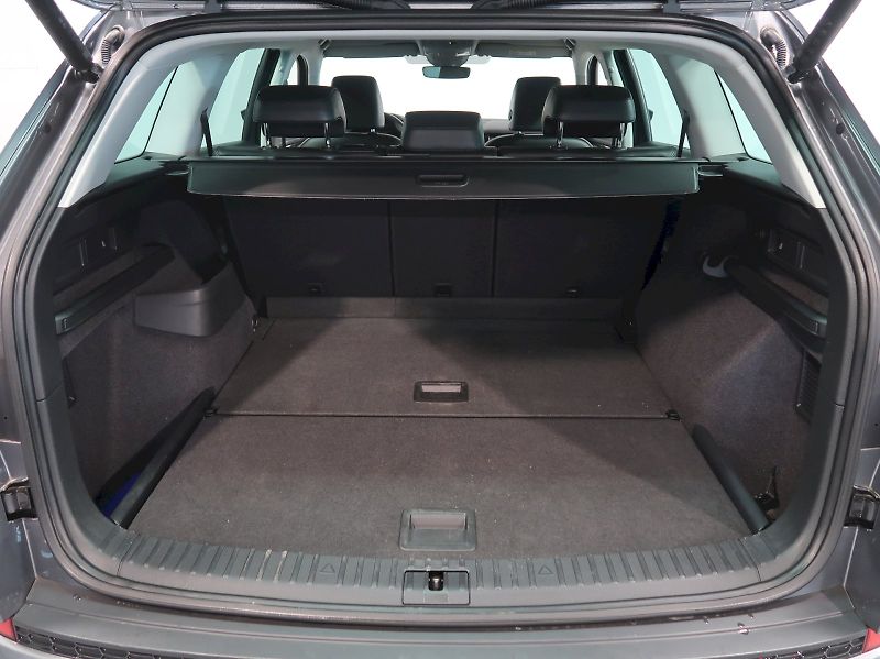 Škoda Kodiaq (2023) LAURIN&KLEMENT 2.0TSI 140KW 4x - fotka 43 z 45