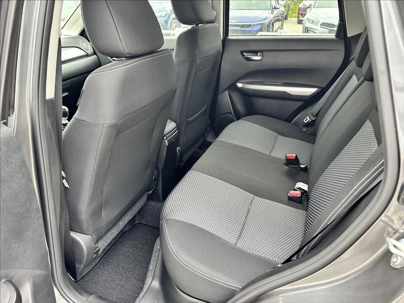 Suzuki Vitara (2026) 1,4 BoosterJet  Premuim - fotka 9 z 16