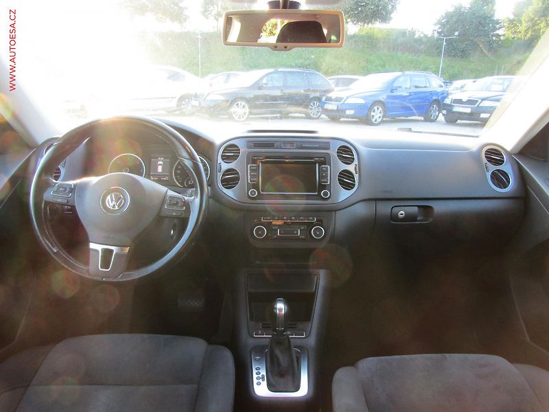 Volkswagen Tiguan (2011) 2.0TDi 4x4, ČR, Klima - fotka 8 z 17