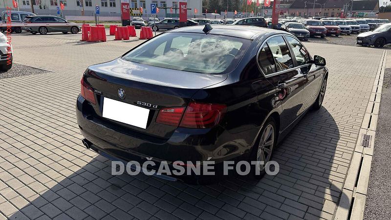 BMW Řada 5 (2014) 3.0 D xD, 2.maj,ČR, AT, kůže - fotka 2 z 3
