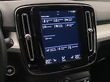 Volvo XC40 T3 MOMENTUM AUT REZERVACE - náhled 34