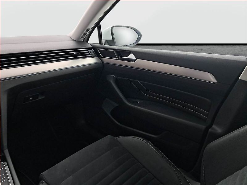 Volkswagen Passat (2020) Highline 2.0 TDI - fotka 8 z 20