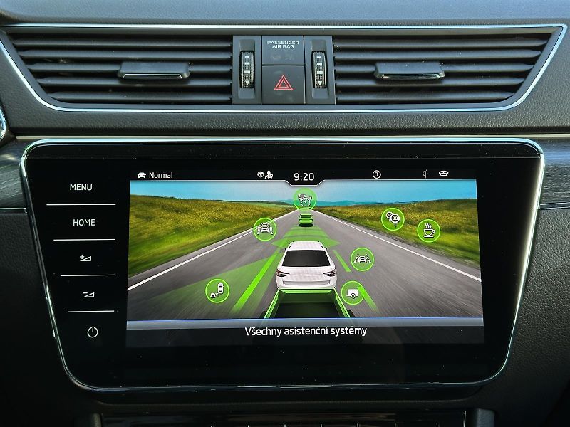 Škoda Superb Combi Style+ 2.0TDi 150PS DSG - fotka 31 z 47