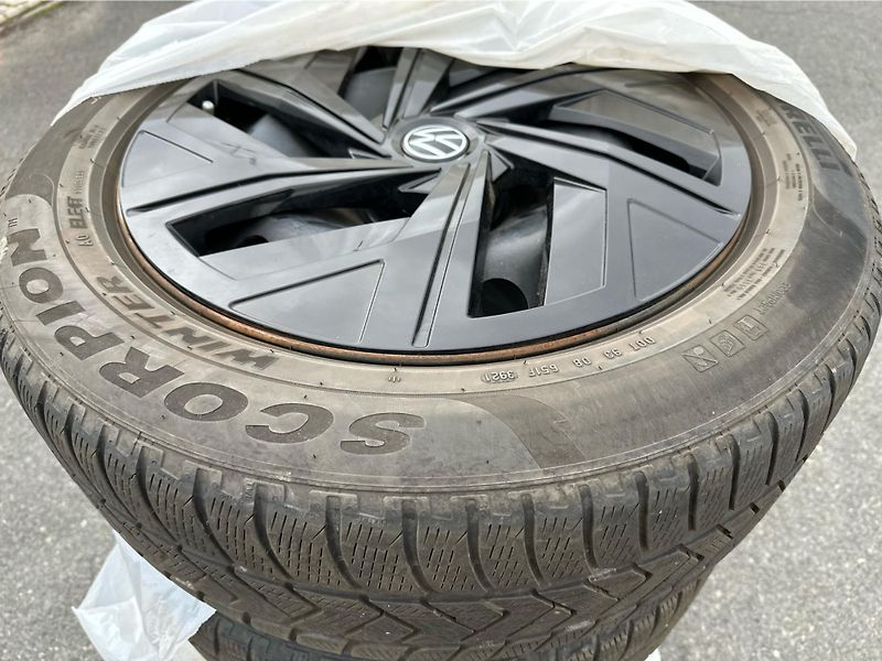 Volkswagen ID.4 PRO PERF. 150kW SoH: 93,3% - fotka 20 z 25