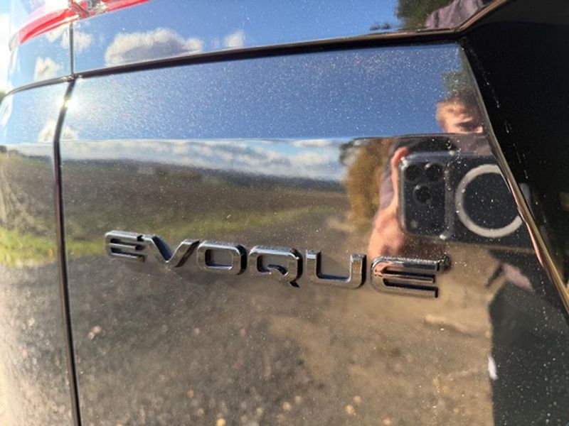 Land Rover Range Rover Evoque D200 150kW HSE R-dynamic - fotka 6 z 45
