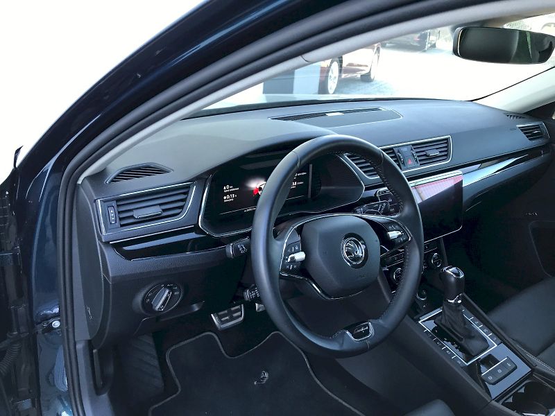 Škoda Superb (2022) COM iV L K TS 115/1.4 A6F - fotka 20 z 28
