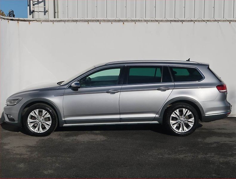 Volkswagen Passat (2017) Alltrack 2.0 TDI, 4X4 - fotka 3 z 23