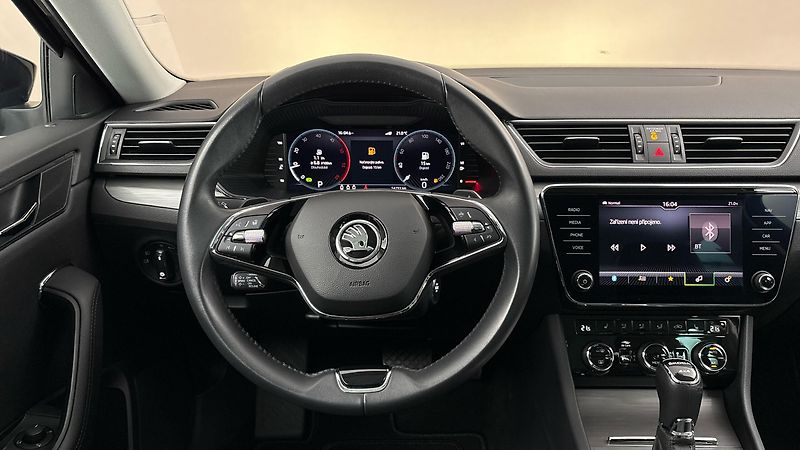 Škoda Superb 2.0 TDI DSG 4x4 Style Combi - fotka 9 z 30