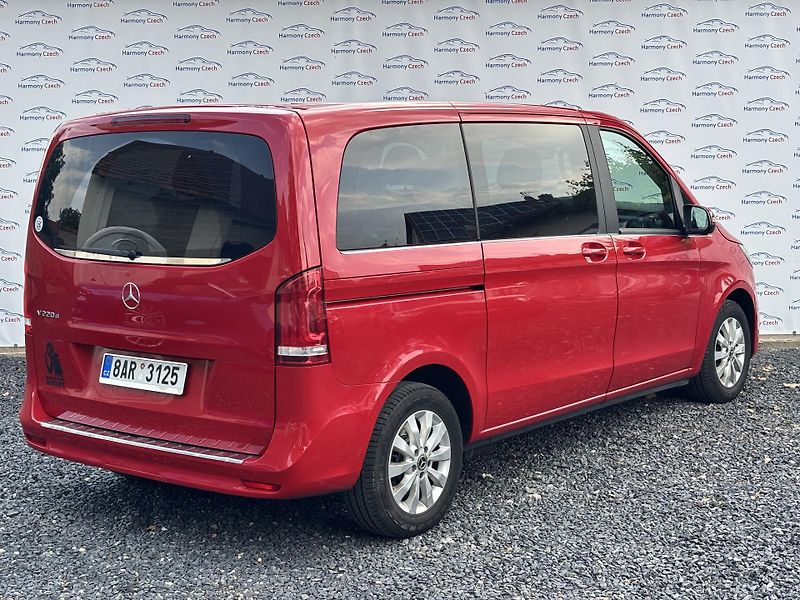 Mercedes-Benz Třídy V (2021) 220dA 120kW, 7míst, ČR, DPH - fotka 8 z 20