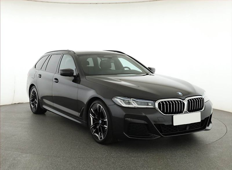 BMW Řada 5 (2023) 530d xDrive - fotografie inzerátu