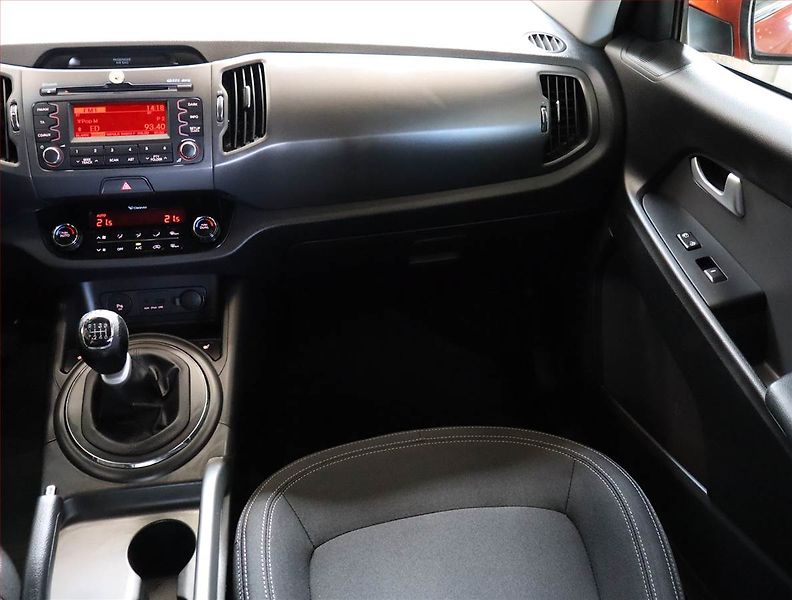 Kia Sportage (2012) 2.0 CRDi, 4X4, Xenony - fotka 8 z 18