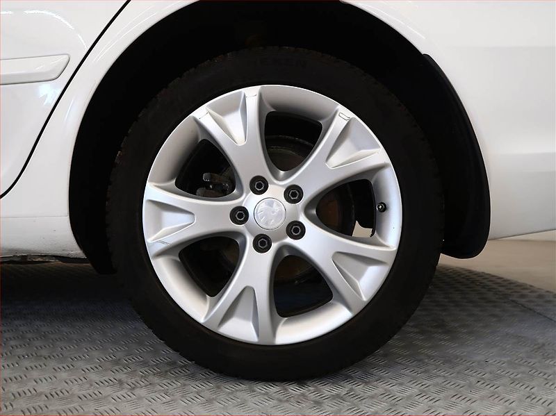 Škoda Octavia (2012) 2.0 TDI, Tempomat - fotka 14 z 15
