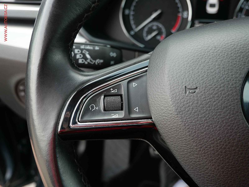 Škoda Superb (2017) 2.0TDi, Bixen, navi - fotka 12 z 32