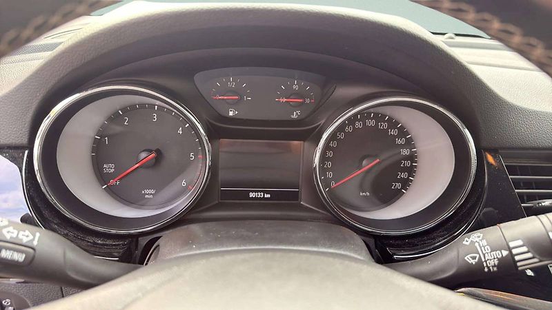 Opel Astra Elegance Sports Tourer F 15 DV - fotka 18 z 24