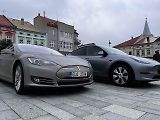 Sraz elektromobilů na náměstí ve Valašském Meziříčí, 5. srpna 2023.