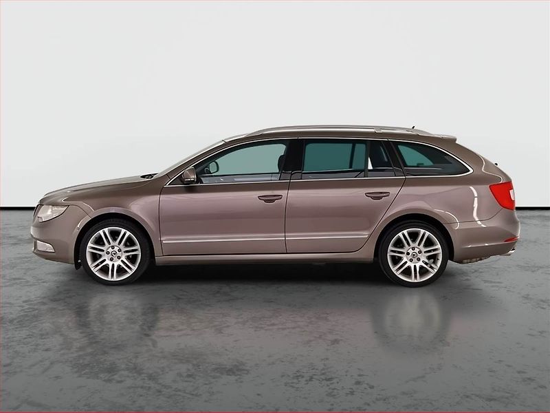 Škoda Superb (2010) Elegance 2.0 TDI, Automat - fotka 3 z 24