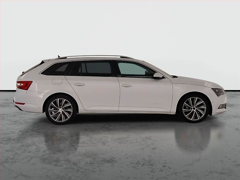 Škoda Superb (2018) Laurin&Klement 2.0 TDI, 4X4 - fotka 6 z 25
