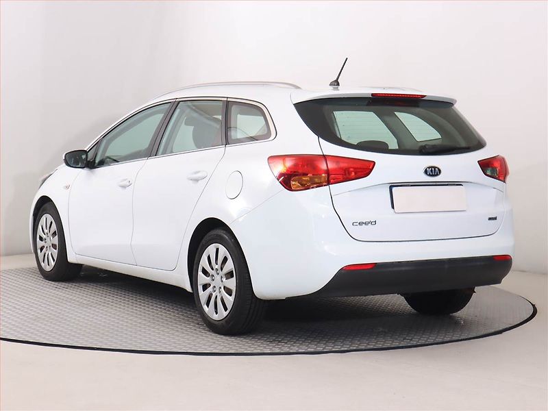 Kia Ceed (2017) 1.6 CRDi, Tempomat - fotka 4 z 18