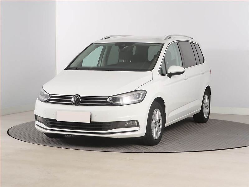 Volkswagen Touran (2023) 2.0 TDI - fotka 2 z 18