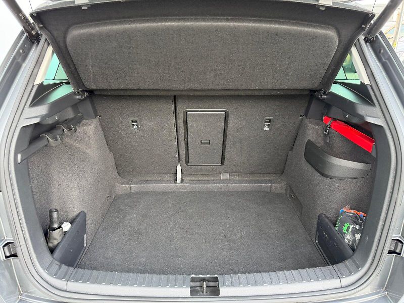 Škoda Karoq (2023) 1.5 TSI 110kW DSG Style - fotka 33 z 35
