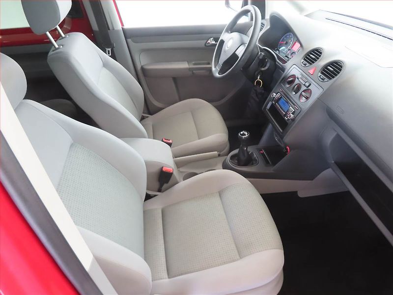 Volkswagen Caddy (2009) 1.4 i, 5Míst, 1Maj - fotka 9 z 13