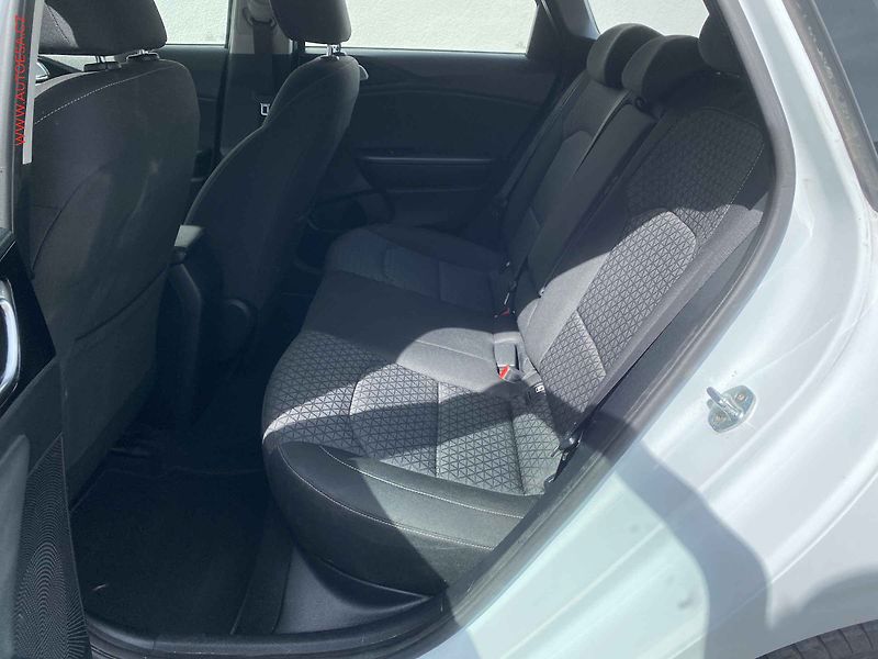 Kia Ceed (2019) 1.4 T-GDi, Vision, navi - fotka 10 z 19