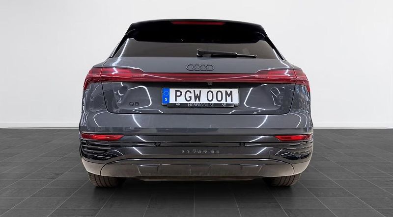 Audi Q8 e-tron 50 Q Kamera Tažné Ambient B&O - fotka 5 z 13