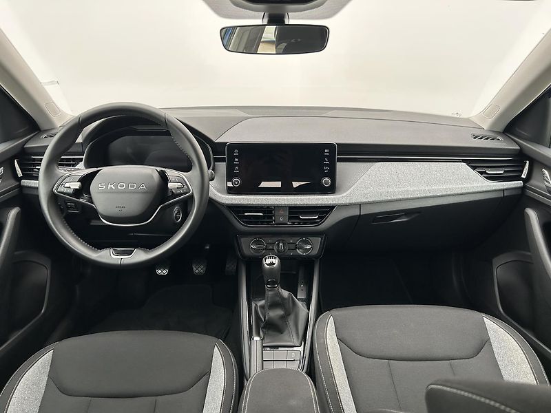 Škoda Scala 1.0 TSI Selection - fotka 6 z 28