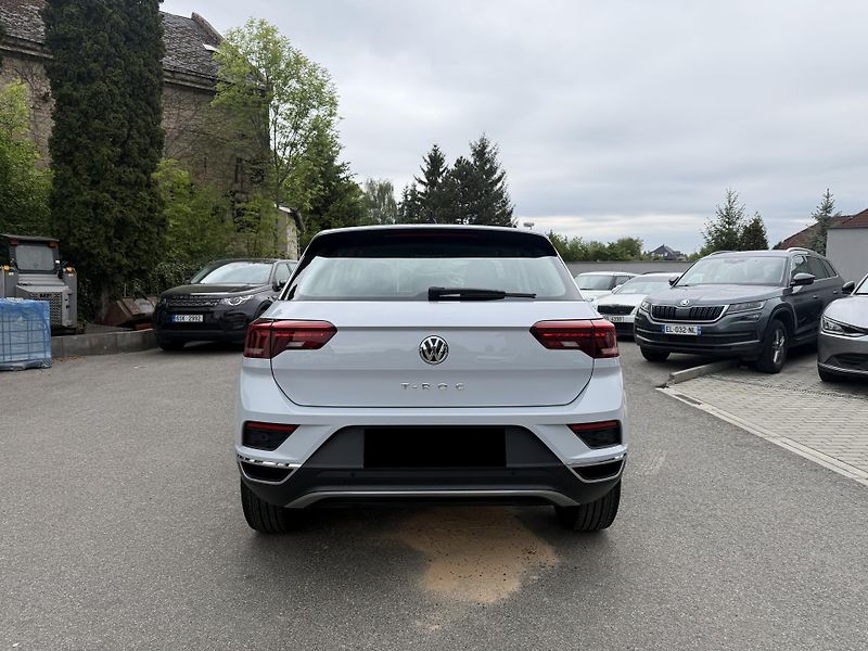Volkswagen T-Roc 1.5 TSI 110 kW - fotka 5 z 23