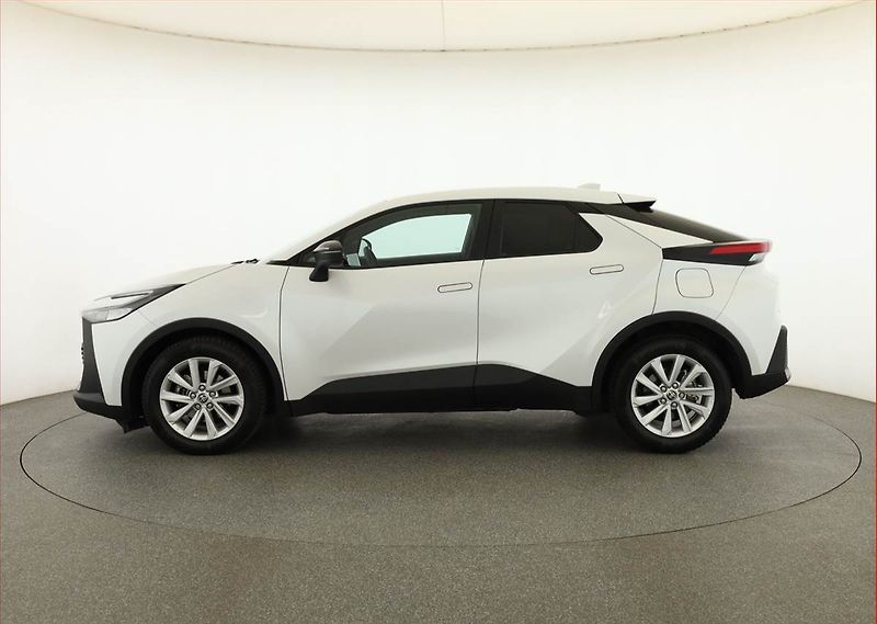Toyota C-HR (2025) 1.8 Hybrid - fotka 3 z 18