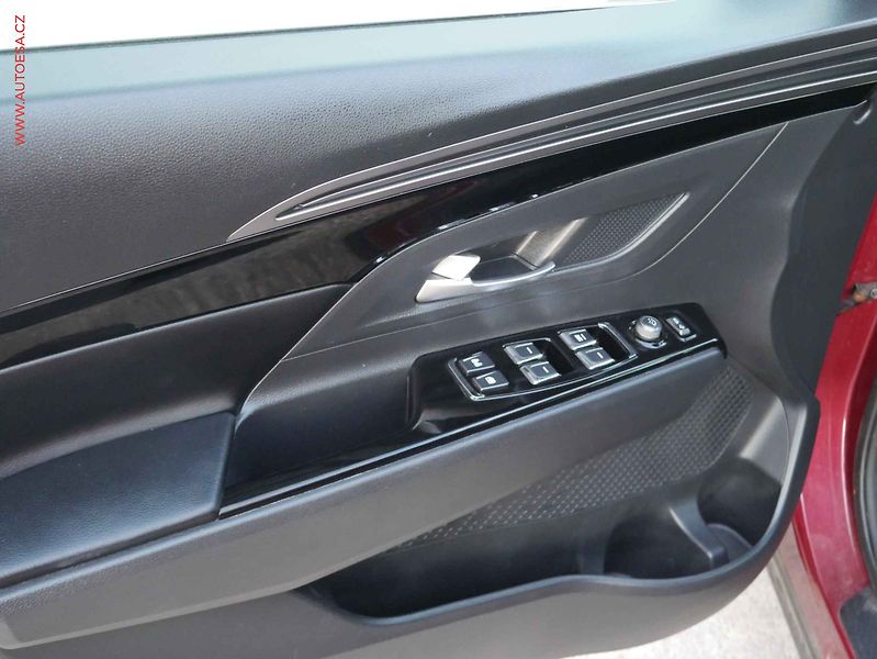 SsangYong Korando (2022) 1.5 T-GDi, 1.maj,ČR, LED - fotka 16 z 16