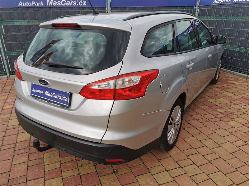 Ford Focus 1.6 Ti-VCT Trend - fotka 5 z 12