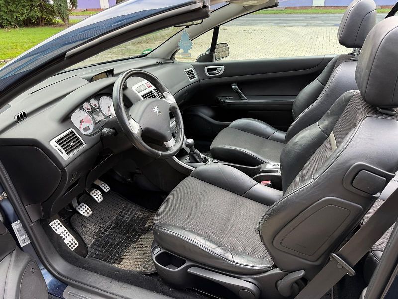 Peugeot 307 1,6i 16V  - fotka 11 z 24