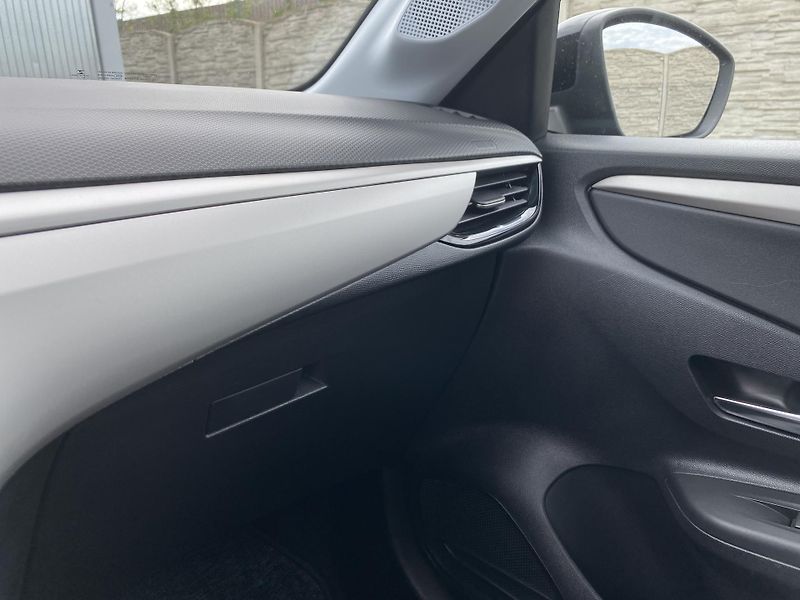 Opel Corsa 1.2i 75PS LIFE NAVI ALU 88TKM! - fotka 158 z 158