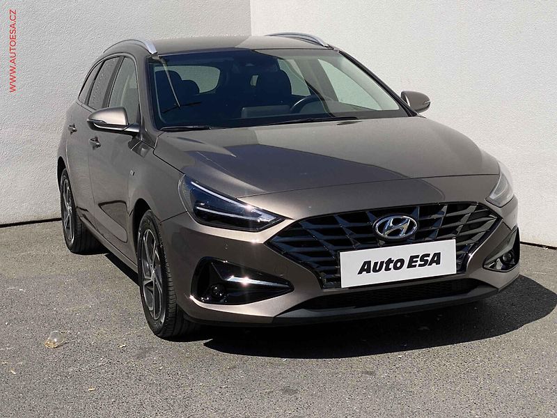 Hyundai i30 (2023) 1.5 T-GDi, 1.maj,ČR, Family - fotografie inzerátu