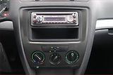 Škoda Octavia (2005) Ambiente 1.6, nová STK - náhled 12