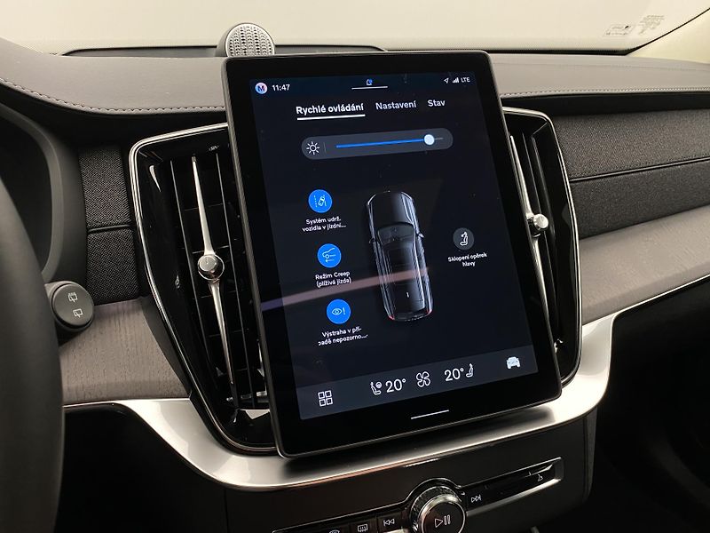 Volvo XC90 (2026) T8 AWD RECHARGE DARK ULTRA - fotka 50 z 75