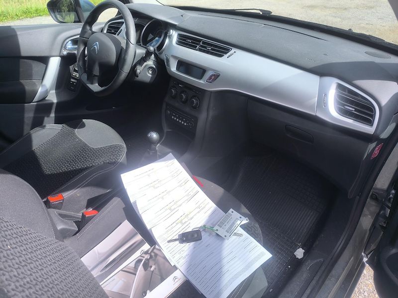 Citroën C3 1.4i,KRÁSNÝ,45KM,VÝBAVA,1MAJ86 - fotka 8 z 19