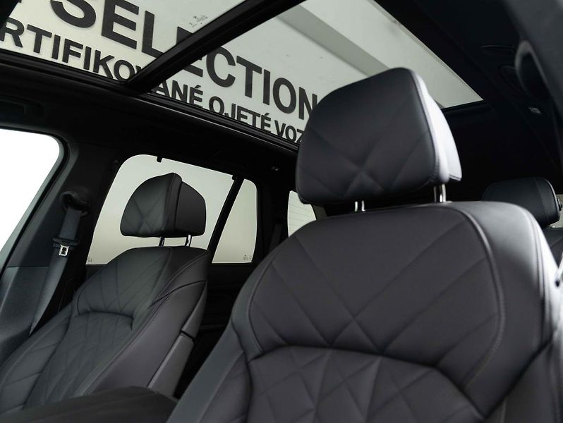 BMW X5 xDrive40d - fotka 20 z 23