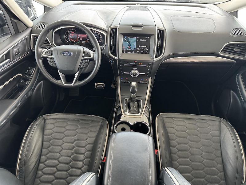 Ford S-MAX (2017) 2,0SCTi AUT. VIGNALE 7.MÍST - fotka 9 z 33