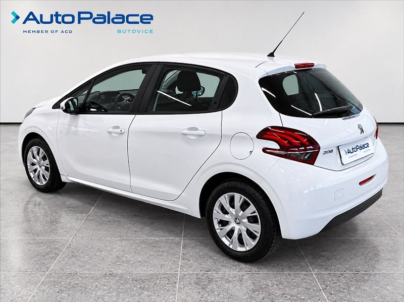 Peugeot 208 1,2 PURETECH 60 KW - fotka 5 z 12