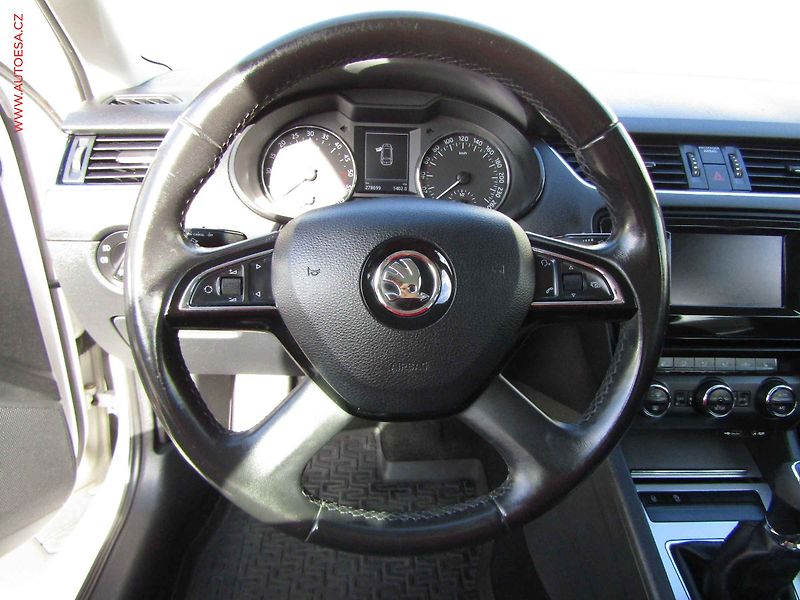 Škoda Octavia (2014) 2.0 TDi, 2.maj, AC, bixen - fotka 18 z 20